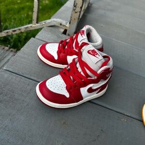 Jordan 1 Red and White varsity sneaker